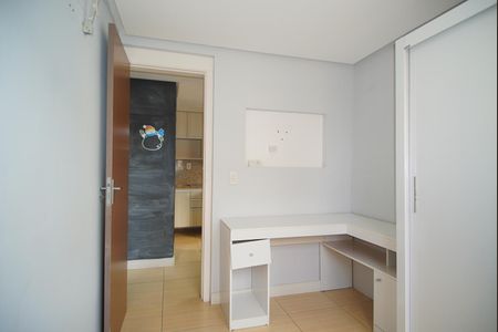 Quarto 2 de apartamento para alugar com 2 quartos, 44m² em Mário Quintana, Porto Alegre