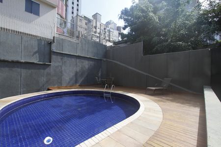 Apartamento à venda com 77m², 2 quartos e 3 vagasÁrea comum - Piscina