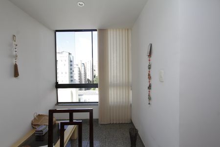 Apartamento à venda com 77m², 2 quartos e 3 vagasVaranda da Sala