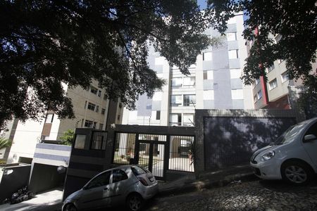 Apartamento à venda com 77m², 2 quartos e 3 vagasFachada