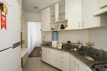 Apartamento à venda com 77m², 2 quartos e 3 vagasCozinha
