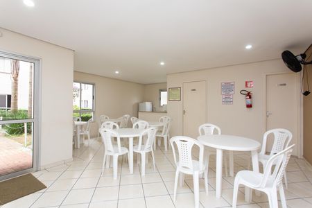 Apartamento para alugar com 49m², 2 quartos e 1 vaga Apartamento para alugar com 49m², 2 quartos e 1 vagaÁrea comum - Salão de Festas
