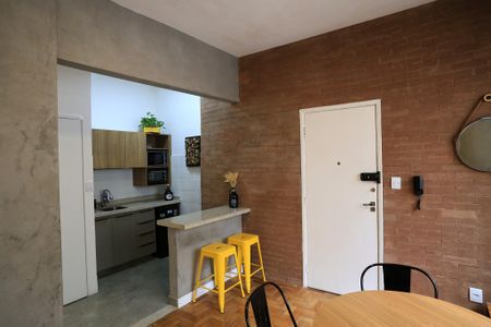 Apartamento à venda com 58m², 2 quartos e sem vaga Apartamento à venda com 58m², 2 quartos e sem vagaSala de Jantar