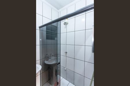 Banheiro de casa para alugar com 1 quarto, 140m² em Jardim Santa Lucrecia, São Paulo