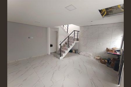 Casa à venda com 70m², 2 quartos e 3 vagas
