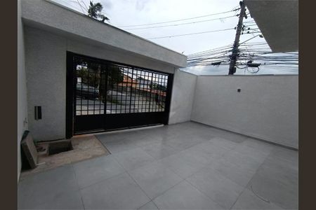 Casa à venda com 70m², 2 quartos e 3 vagas