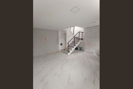 Casa à venda com 70m², 2 quartos e 3 vagas