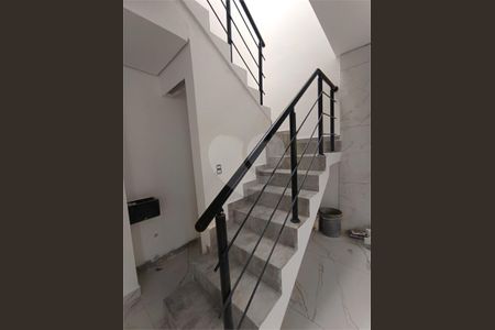 Casa à venda com 70m², 2 quartos e 3 vagas