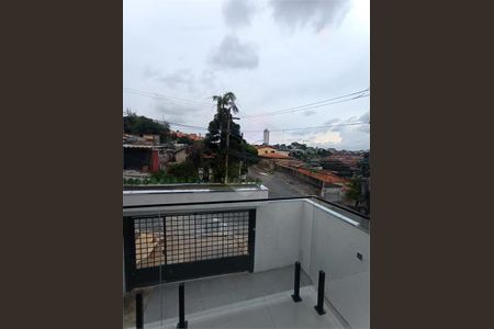 Casa à venda com 70m², 2 quartos e 3 vagas