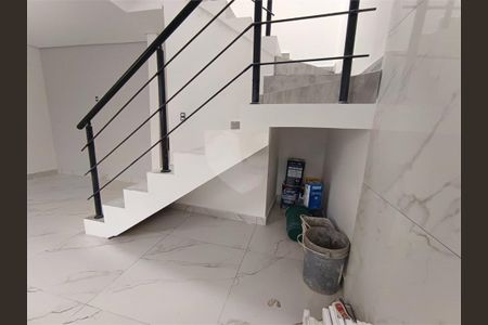 Casa à venda com 70m², 2 quartos e 3 vagas