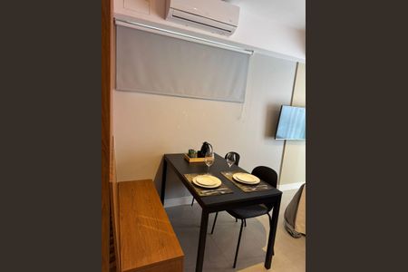 Cozinha de apartamento para alugar com 1 quarto, 25m² em Vila Mariana, São Paulo