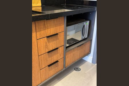 Cozinha de apartamento para alugar com 1 quarto, 25m² em Vila Mariana, São Paulo