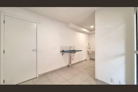 Sala/Cozinha/Área de serviço  de apartamento à venda com 2 quartos, 35m² em Parque Industrial Tomas Edson, São Paulo
