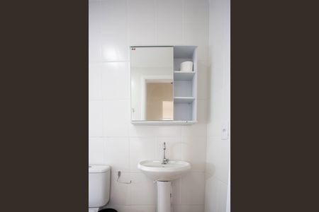 Apartamento para alugar com 41m², 2 quartos e sem vagaBanheiro