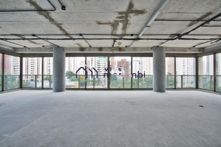 Apartamento à venda com 358m², 4 quartos e 6 vagas