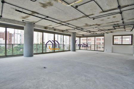 Apartamento à venda com 358m², 4 quartos e 6 vagas