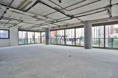 Apartamento à venda com 358m², 4 quartos e 6 vagas