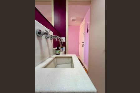 Apartamento à venda com 98m², 2 quartos e 2 vagasLavabo