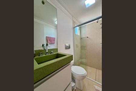 Apartamento à venda com 98m², 2 quartos e 2 vagasBanheiro da Suíte 1