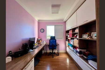 Apartamento à venda com 98m², 2 quartos e 2 vagasEscritório