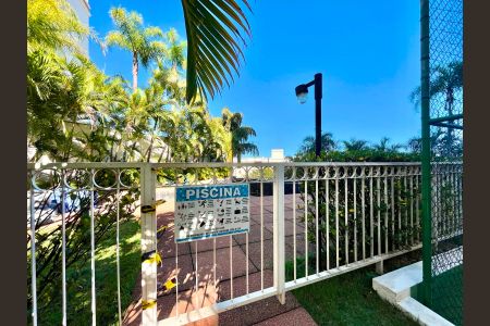 Apartamento à venda com 98m², 2 quartos e 2 vagasÁrea comum - Piscina