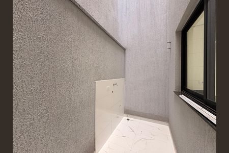 Casa à venda com 110m², 2 quartos e 2 vagas Casa à venda com 110m², 2 quartos e 2 vagasLavanderia