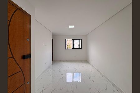 Casa à venda com 110m², 2 quartos e 2 vagas Casa à venda com 110m², 2 quartos e 2 vagasSala