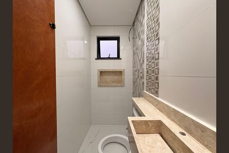 Casa à venda com 110m², 2 quartos e 2 vagas Casa à venda com 110m², 2 quartos e 2 vagasBanheiro da Suíte 1