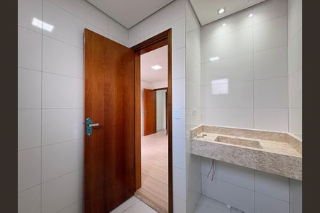 Casa à venda com 110m², 2 quartos e 2 vagas Casa à venda com 110m², 2 quartos e 2 vagasBanheiro da Suíte 2