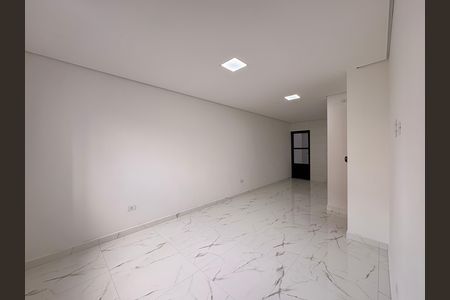 Casa à venda com 110m², 2 quartos e 2 vagas Casa à venda com 110m², 2 quartos e 2 vagasSala