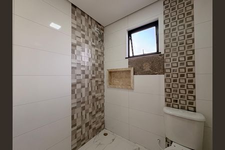 Casa à venda com 110m², 2 quartos e 2 vagas Casa à venda com 110m², 2 quartos e 2 vagasBanheiro da Suíte 2