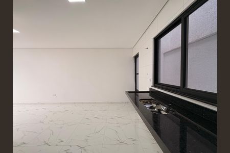 Casa à venda com 110m², 2 quartos e 2 vagas Casa à venda com 110m², 2 quartos e 2 vagasCozinha