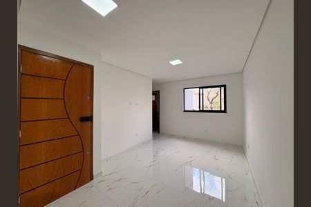 Casa à venda com 110m², 2 quartos e 2 vagas Casa à venda com 110m², 2 quartos e 2 vagasSala