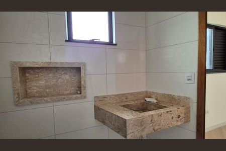 Casa à venda com 115m², 2 quartos e 4 vagas Casa à venda com 115m², 2 quartos e 4 vagasBanheiro da suíte