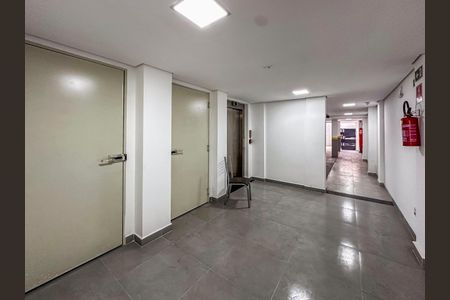 Hall de entrada de apartamento à venda com 2 quartos, 42m² em Vila Progresso, Santo André