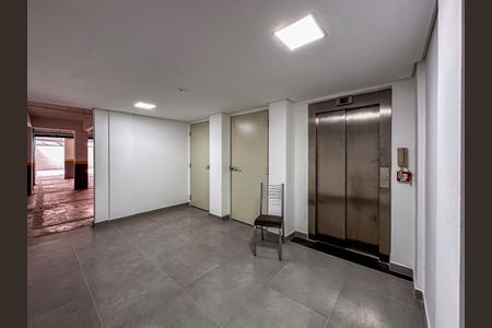 Apartamento à venda com 42m², 2 quartos e 1 vaga Apartamento à venda com 42m², 2 quartos e 1 vagaHall de entrada