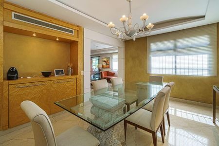 Apartamento à venda com 349m², 4 quartos e 4 vagas