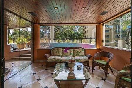 Apartamento à venda com 349m², 4 quartos e 4 vagas