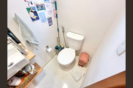 Casa de condomínio à venda com 100m², 2 quartos e 1 vaga Casa de condomínio à venda com 100m², 2 quartos e 1 vagaLavabo