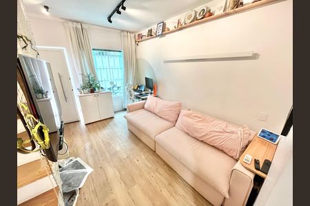 Casa de condomínio à venda com 100m², 2 quartos e 1 vaga Casa de condomínio à venda com 100m², 2 quartos e 1 vagaSalaSala