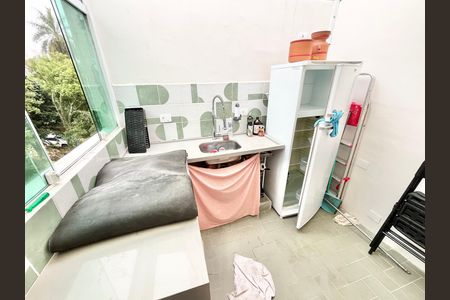 Casa de condomínio à venda com 100m², 2 quartos e 1 vaga Casa de condomínio à venda com 100m², 2 quartos e 1 vagaVaranda