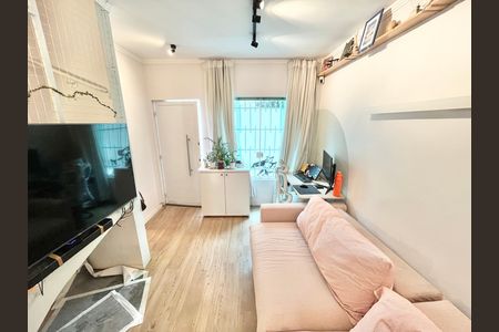 Casa de condomínio à venda com 100m², 2 quartos e 1 vaga Casa de condomínio à venda com 100m², 2 quartos e 1 vagaSala
