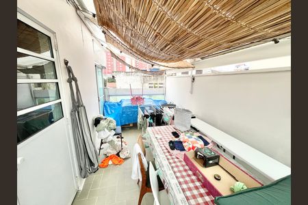 Casa de condomínio à venda com 100m², 2 quartos e 1 vaga Casa de condomínio à venda com 100m², 2 quartos e 1 vagaVaranda