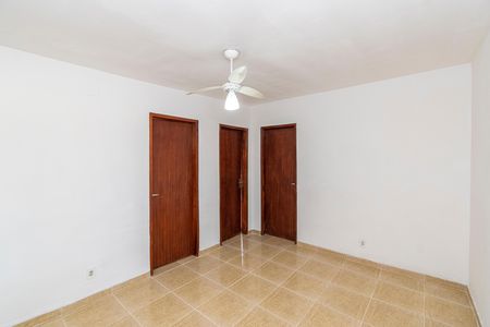 Apartamento para alugar com 75m², 3 quartos e sem vaga Apartamento para alugar com 75m², 3 quartos e sem vagaSala