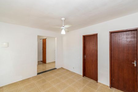 Apartamento para alugar com 75m², 3 quartos e sem vaga Apartamento para alugar com 75m², 3 quartos e sem vagaSala