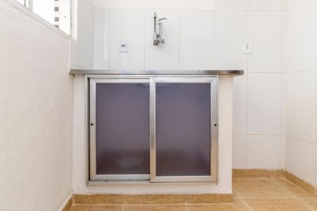 Apartamento para alugar com 75m², 3 quartos e sem vaga Apartamento para alugar com 75m², 3 quartos e sem vagaCozinha - Armários