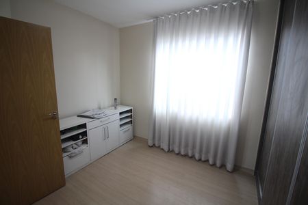 Apartamento à venda com 200m², 3 quartos e 1 vagaQuarto 2