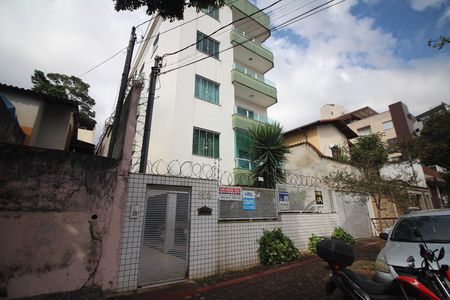 Apartamento à venda com 200m², 3 quartos e 1 vagaFachada