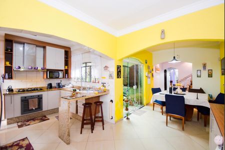 Casa à venda com 162m², 3 quartos e 1 vagaCozinha