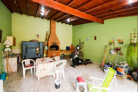 Casa à venda com 162m², 3 quartos e 1 vagaÁrea gourmet